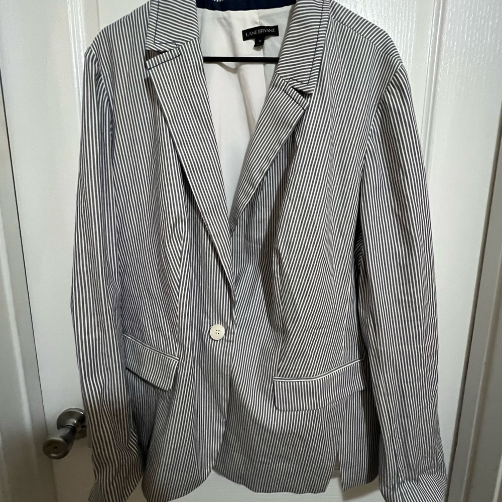 NWOT Lane Bryant engineer stripe jacket. Size 26